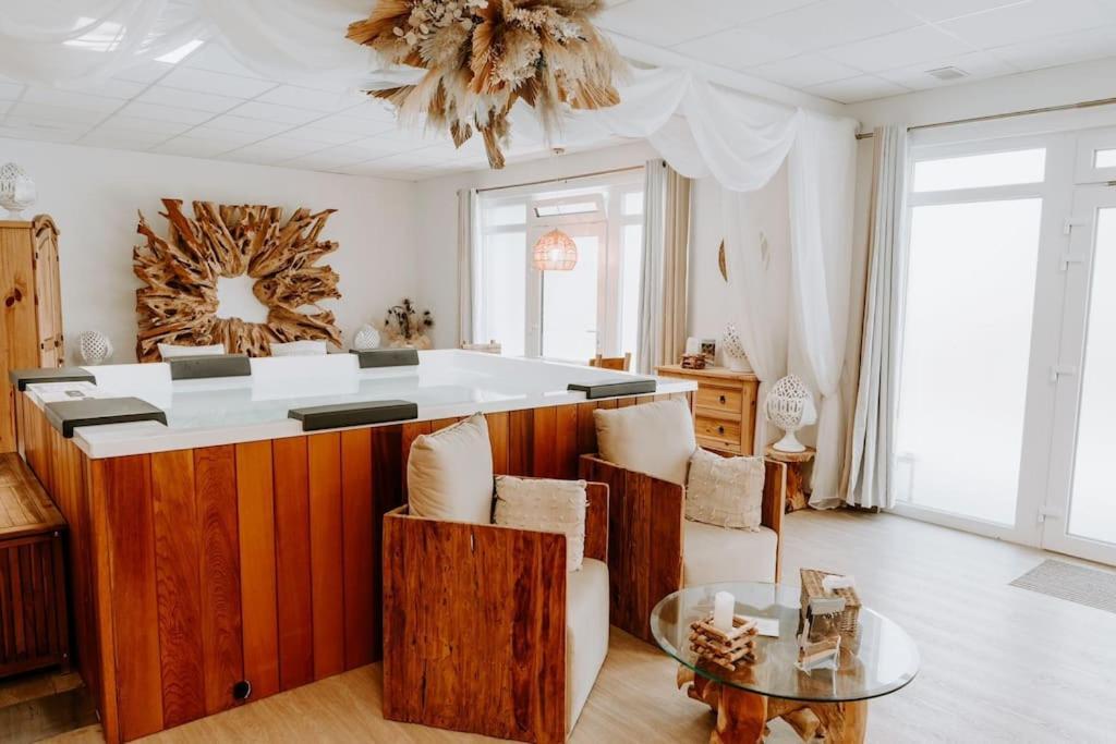 Tubize Suite De Charme Avec Jacuzzi Et Cabine Infrarouge מראה חיצוני תמונה